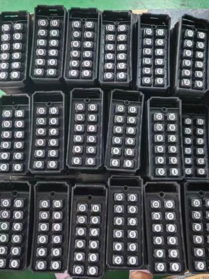 เครื่องคีย์พาดซิลิโคนยางที่ทําตามความต้องการสําหรับ Remote ประสบการณ์ 32 ปี โลโก้ตามความต้องการ