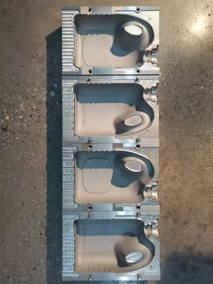 พลาสติก Stacking Bucket blowing Mold สําหรับเครื่องดื่มน้ําแร่และขวดไวน์