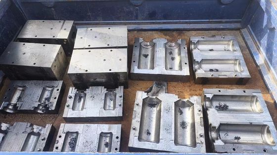 พลาสติก Stacking Bucket blowing Mold สําหรับเครื่องดื่มน้ําแร่และขวดไวน์