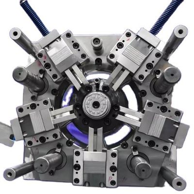 โลหะที่กําหนดเองพลาสติกเจาะ Molding สําหรับรถยนต์ภายในและภายนอกส่วน