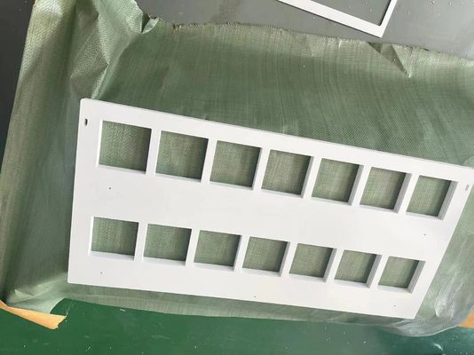 บริการตัดแผ่นพลาสติกตามธรรมเนียมที่ได้รับการรับรองจาก ISO9001 สําหรับตัวเลือกวัสดุหลายแบบและรูปร่างตามธรรมเนียม