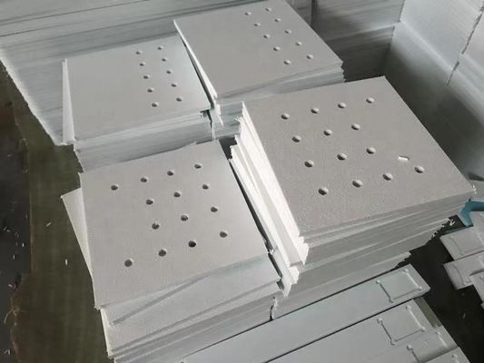 บริการตัดแผ่นพลาสติกตามธรรมเนียมที่ได้รับการรับรองจาก ISO9001 สําหรับตัวเลือกวัสดุหลายแบบและรูปร่างตามธรรมเนียม